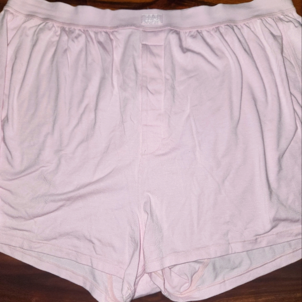 Skims boyfriend loose boxers in Cherry Blossom